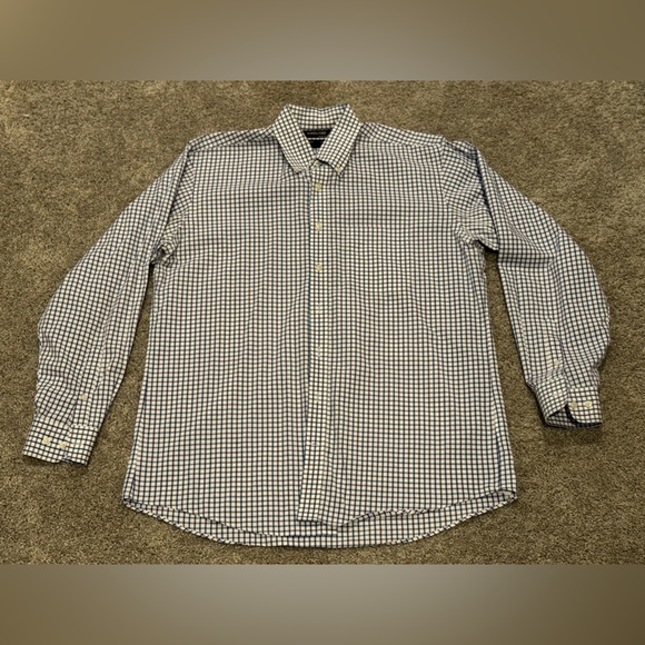Kirkland Signature Traditional Fit Checkered Dress Shirt - Picture 5 of 5